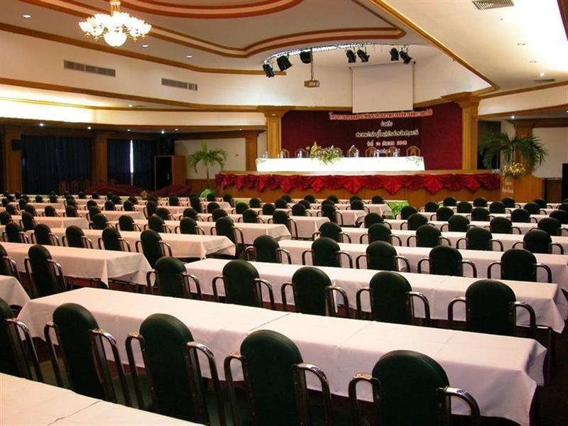 Pathumthani Place Hotel Экстерьер фото
