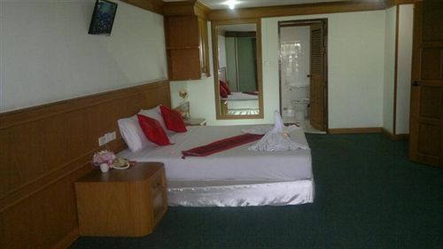 Pathumthani Place Hotel Экстерьер фото
